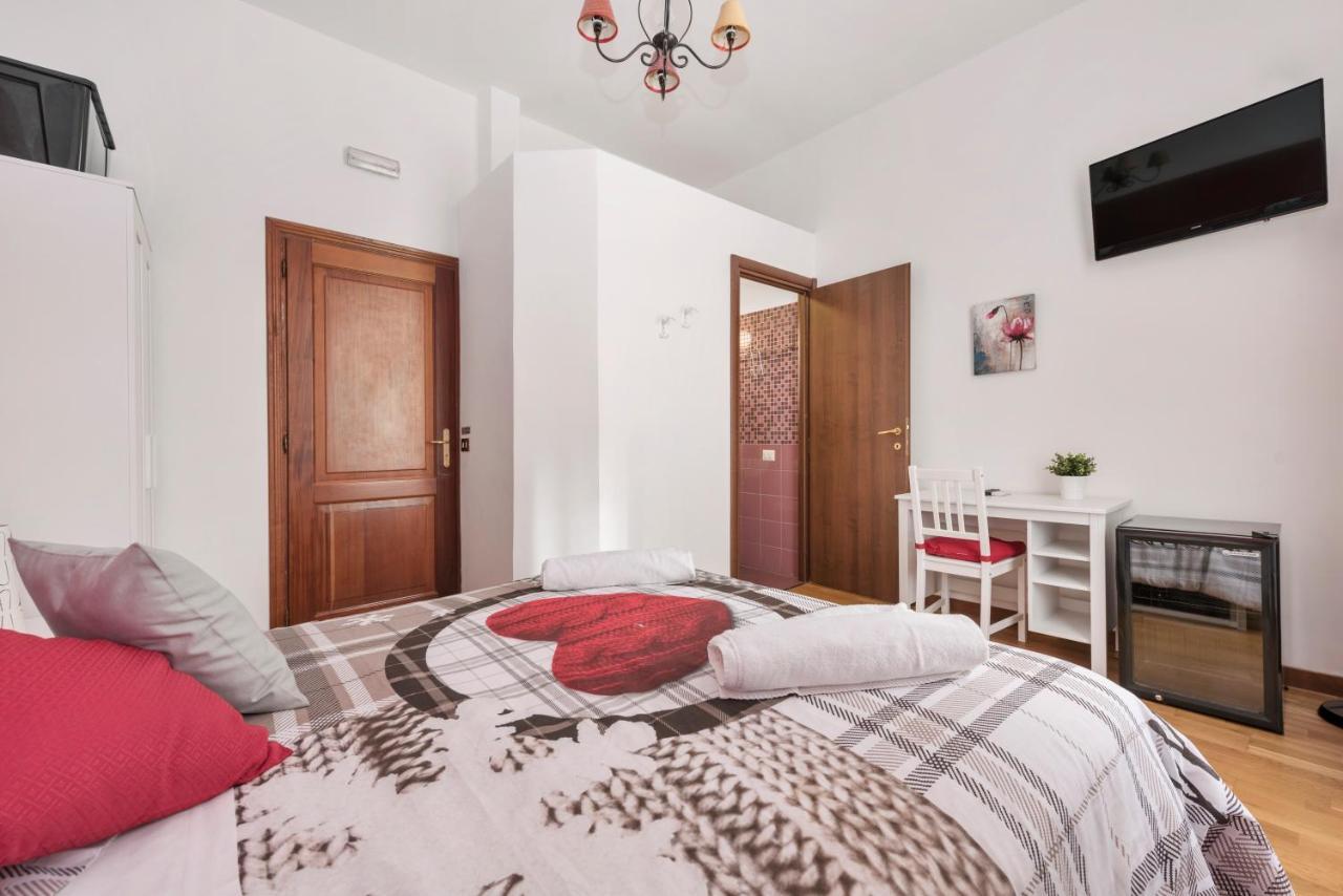 רומא Locanda Sant'Anna מראה חיצוני תמונה
